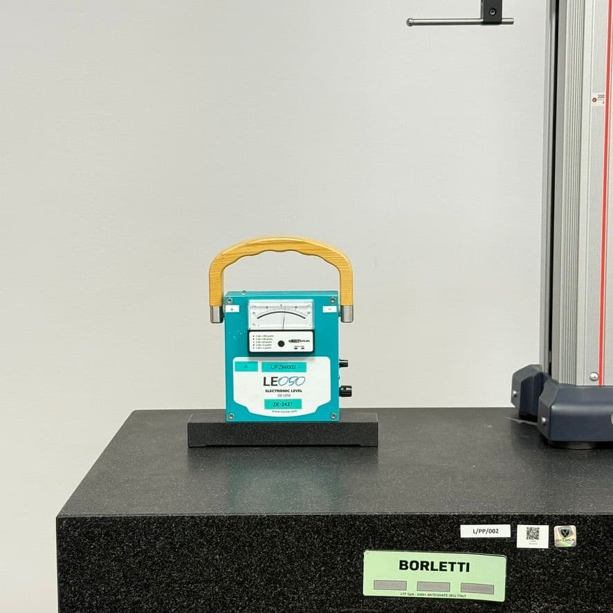 Wzorcowanie płyt pomiarowych – płaskość, model 3D, usługa u klienta-0